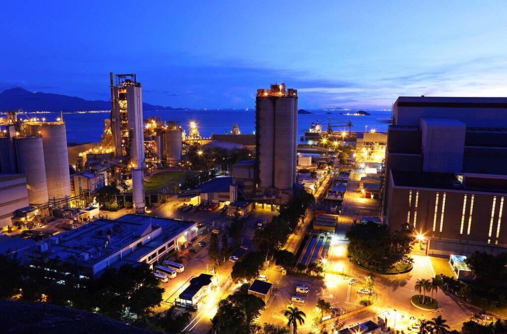 Industrial-Plant-At-Dusk-UGXTTWJ-1-1.Jpg